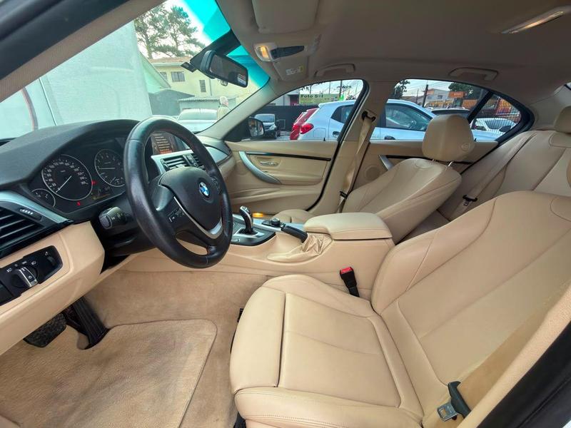 BMW 320i Active Flex - foto 14