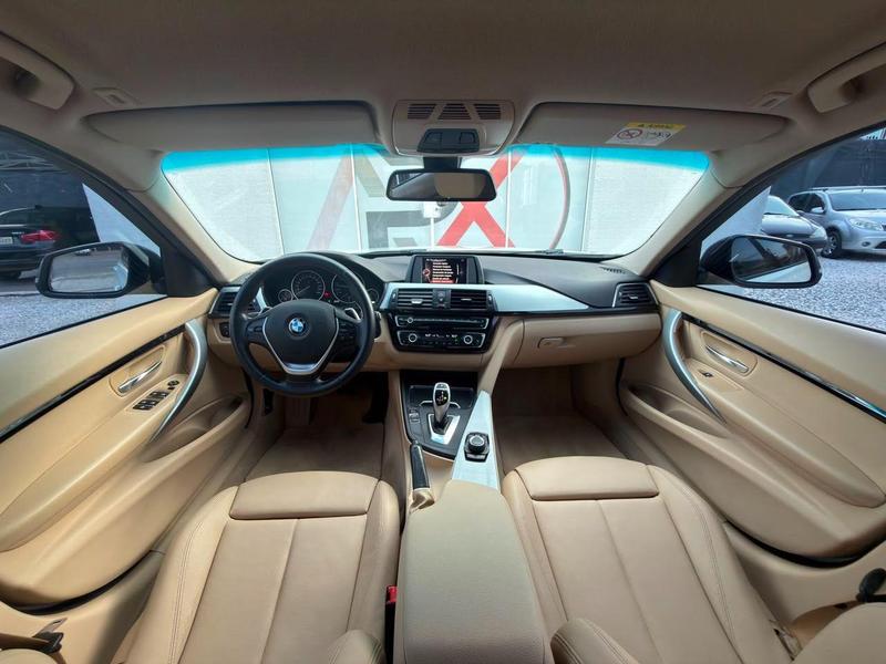 BMW 320i Active Flex - foto 11