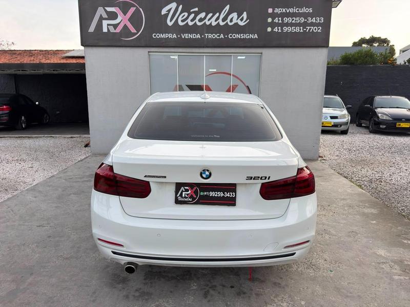 BMW 320i Active Flex - foto 9