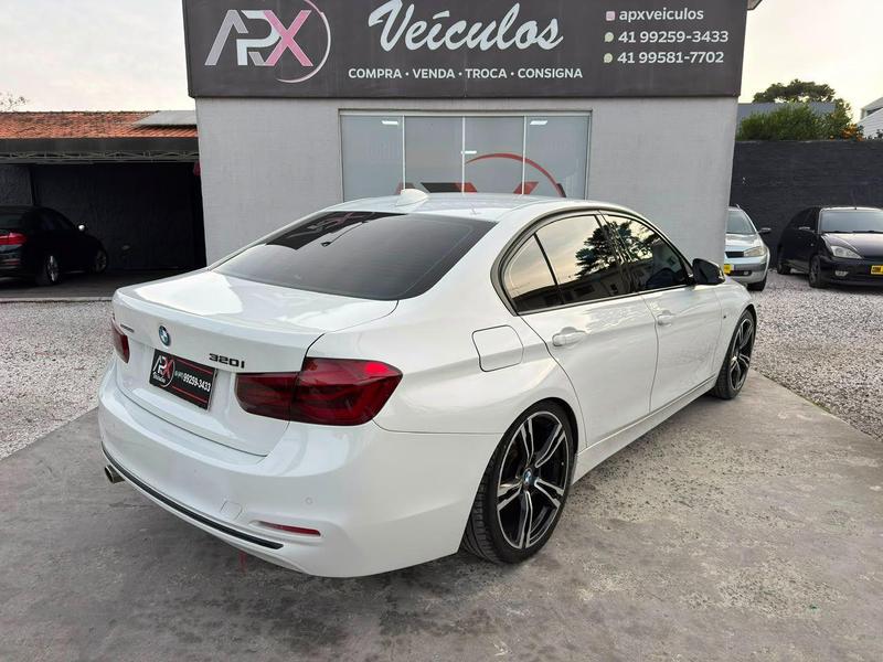 BMW 320i Active Flex - foto 8