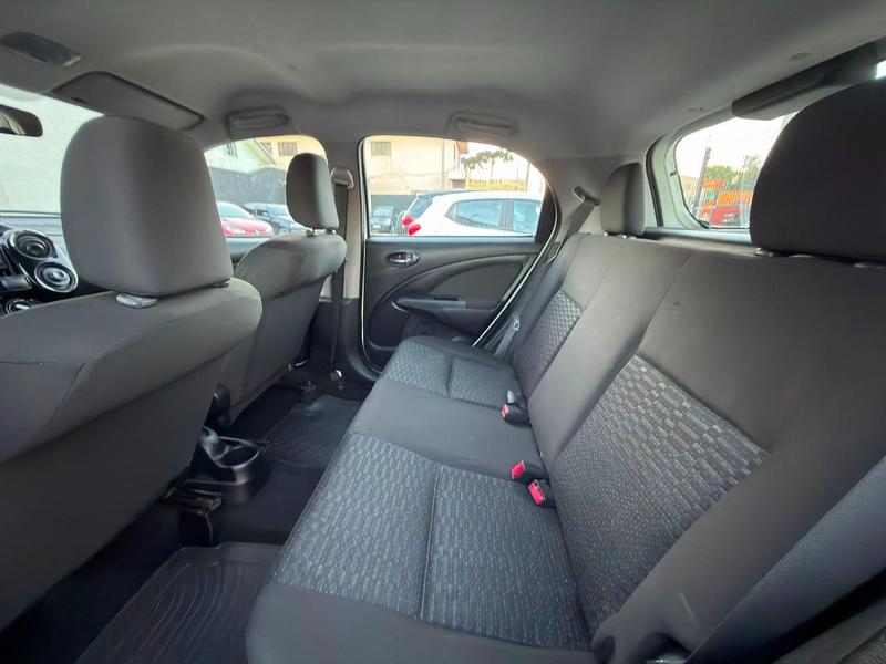 Toyota Etios Hb X - foto 15