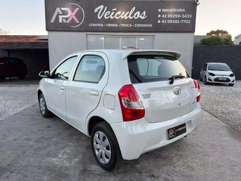 Toyota Etios Hb X - foto 10