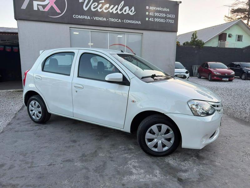 Toyota Etios Hb X - foto 6