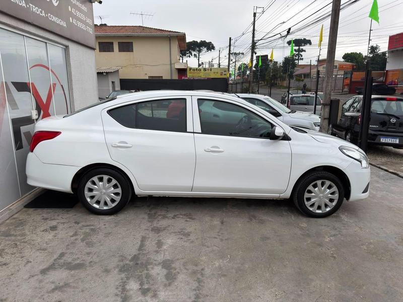 Nissan Versa 1.0 - foto 5
