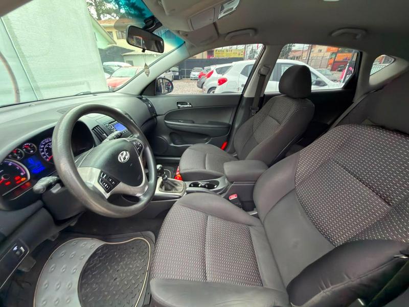 Hyundai i30 2.0 - foto 14