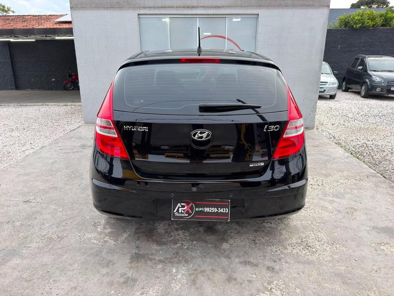 Hyundai i30 2.0 - foto 9