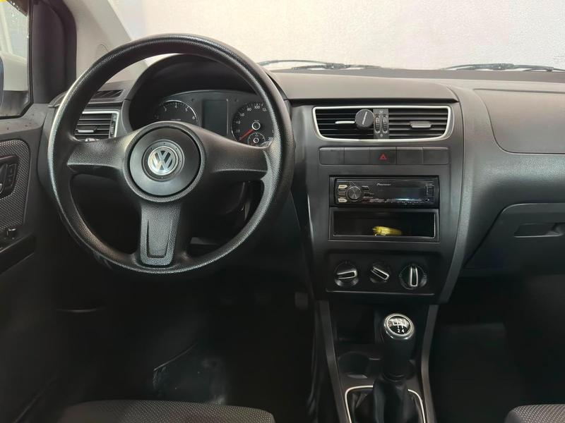 Volkswagen Fox City 1.0mi 1.0mi Total Flex 8V 3P - foto 6