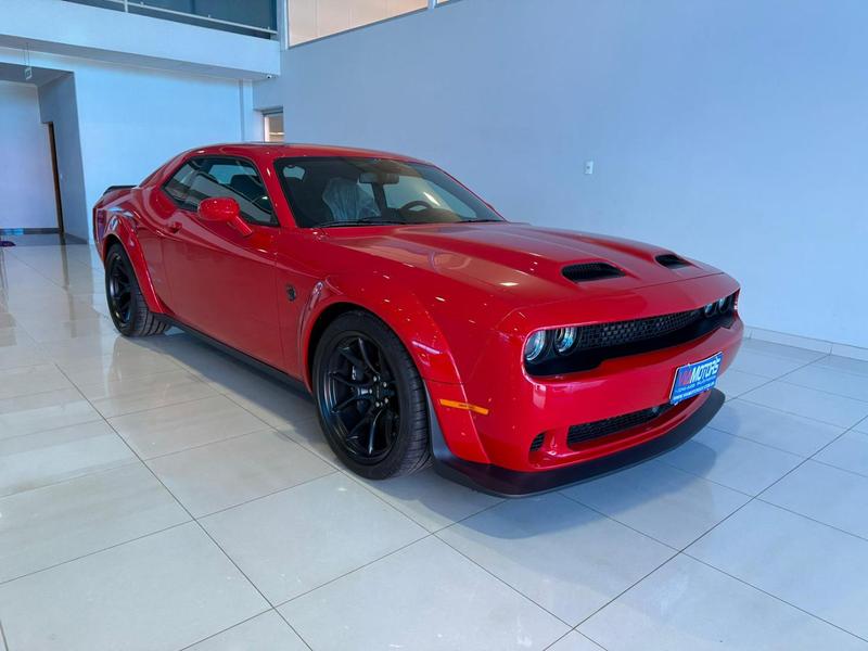DODGE CHALLENGER SRT HELLCAT JAILBREAK