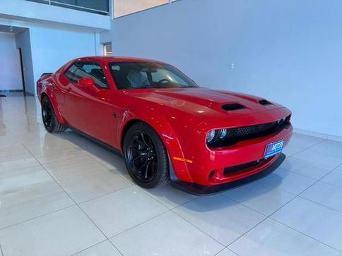 DODGE CHALLENGER SRT HELLCAT JAILBREAK