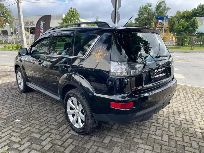 Mitsubishi Outlander 3.0 V6 - foto 4