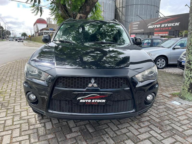 Mitsubishi Outlander 3.0 V6 - foto 2