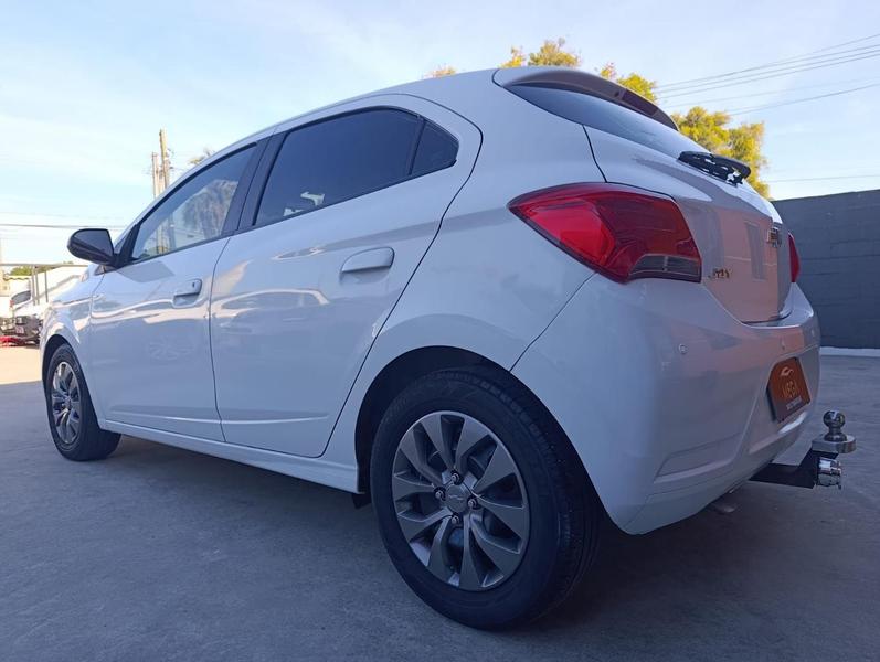 Chevrolet Onix Hatch LT 1.0 12V Tb Flex 5P Mec. - foto 5