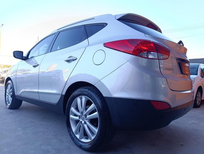 Hyundai ix35 2.0 - foto 8
