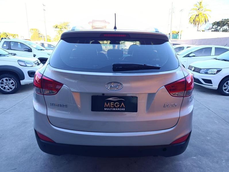 Hyundai ix35 2.0 - foto 7
