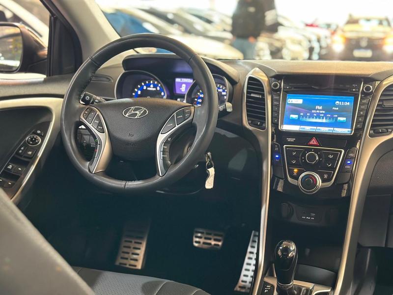Hyundai i30 1.8 - foto 9