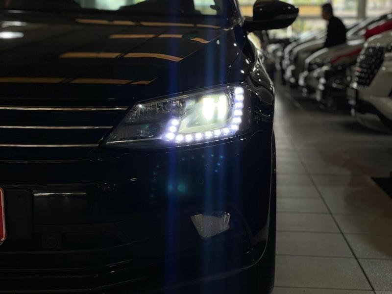 Volkswagen Jetta Hl Ae - foto 18