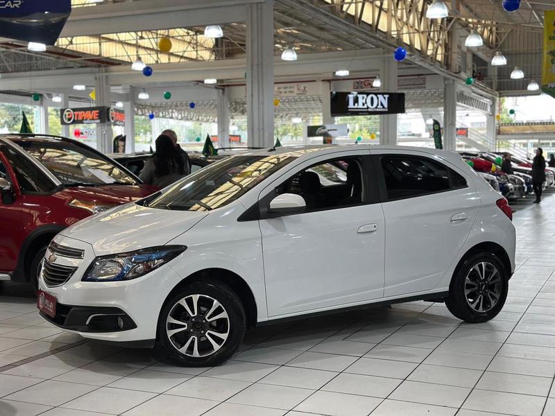 Chevrolet Onix 2016