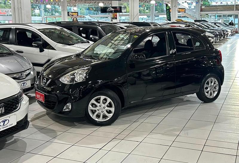 Nissan March 2018 à venda