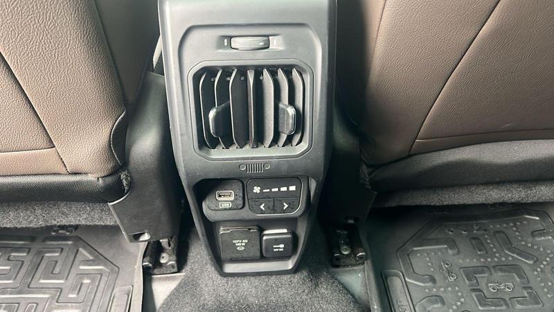 Jeep Commander Ovr T270 - foto 14