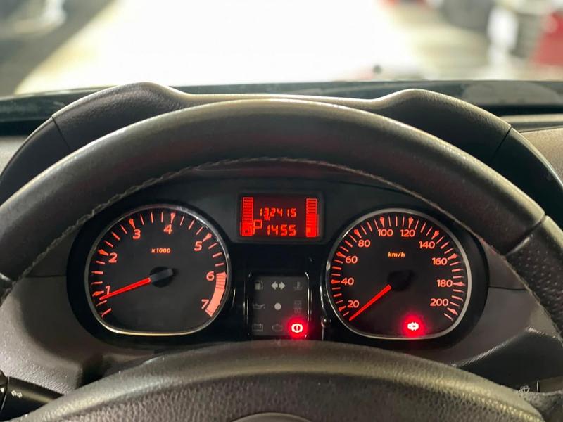 Renault Duster 2.0 D 4x2a - foto 9