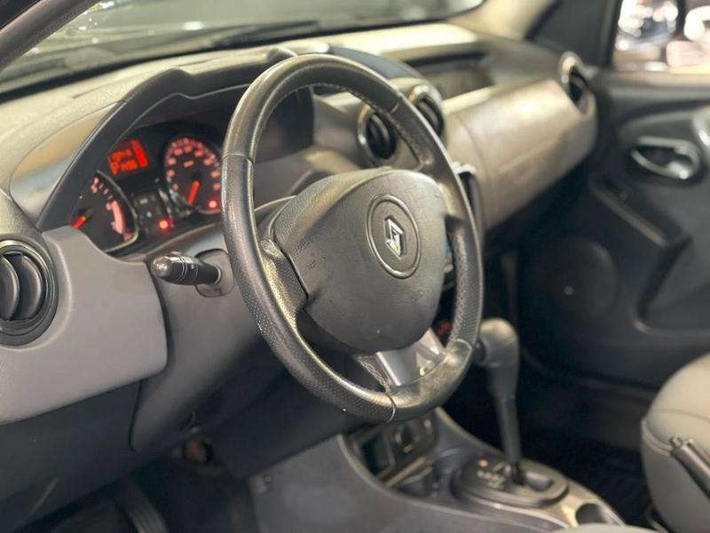 Renault Duster 2.0 D 4x2a - foto 8