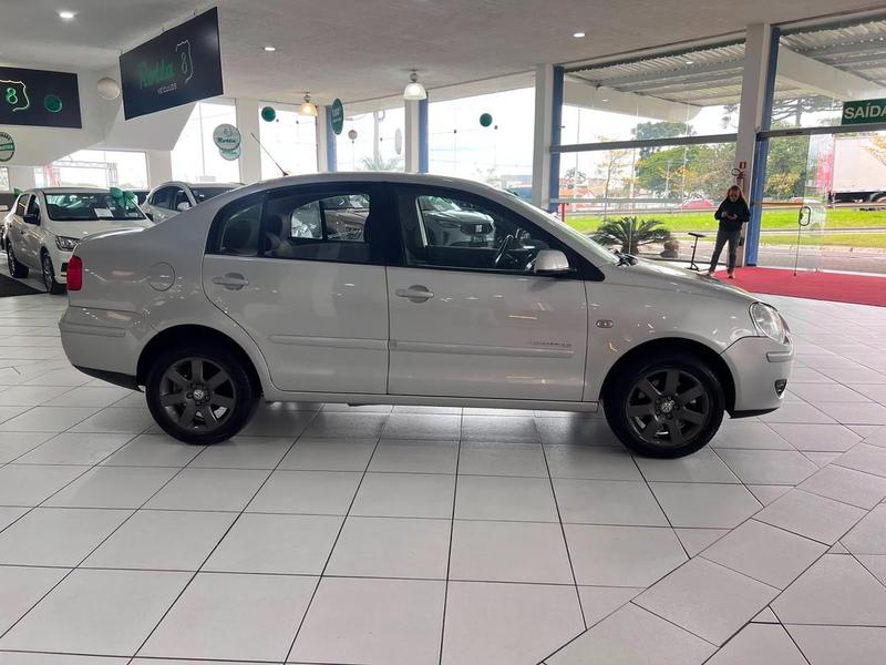 Volkswagen Polo Sedan 2.0 Comfor - foto 5