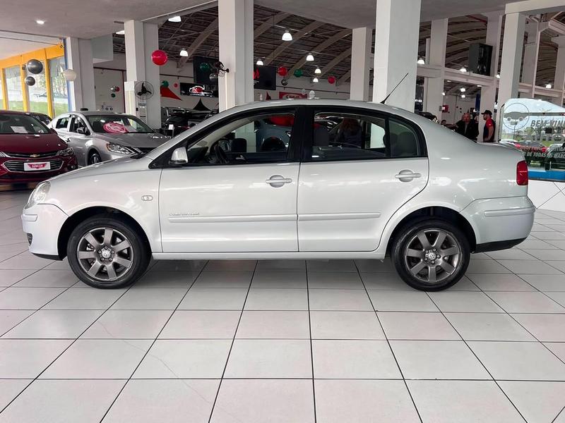 Volkswagen Polo Sedan 2.0 Comfor - foto 3
