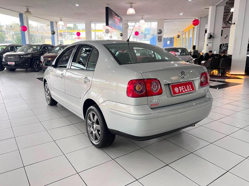Volkswagen Polo Sedan 2.0 Comfor - foto 8