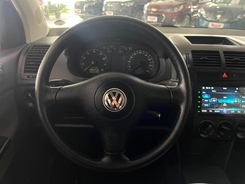 Volkswagen Polo Sedan 2.0 Comfor - foto 9