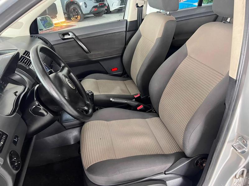 Volkswagen Polo Sedan 2.0 Comfor - foto 15
