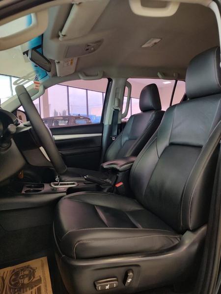 Toyota Hilux Cd Srx 4X4 2.8 TDI 16V Diesel Aut. - foto 14
