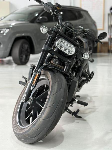 HARLEY-DAVIDSON RH1250S