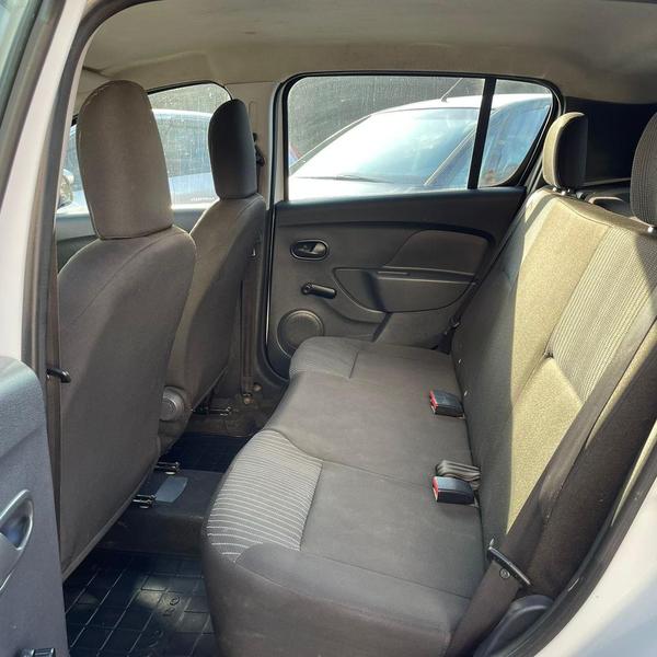 Renault Sandero Auth 1.0 - foto 8