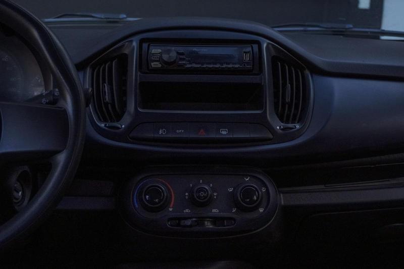 Fiat Uno Attractive 1.0 - foto 11