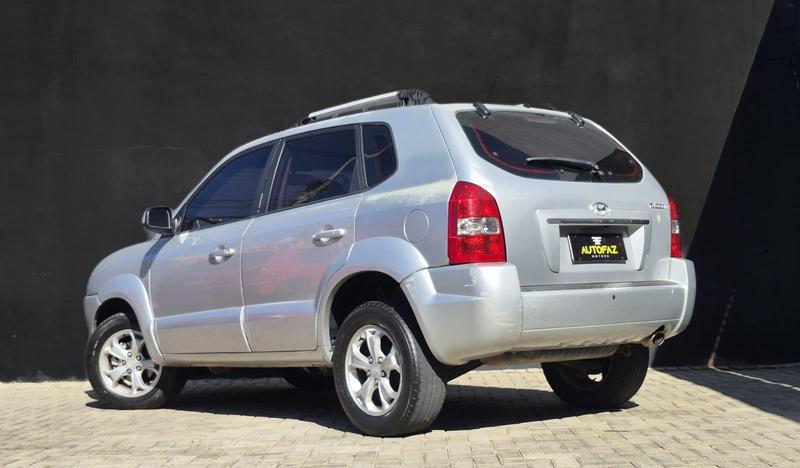 Hyundai Tucson 2.0 16V Mec. - foto 6