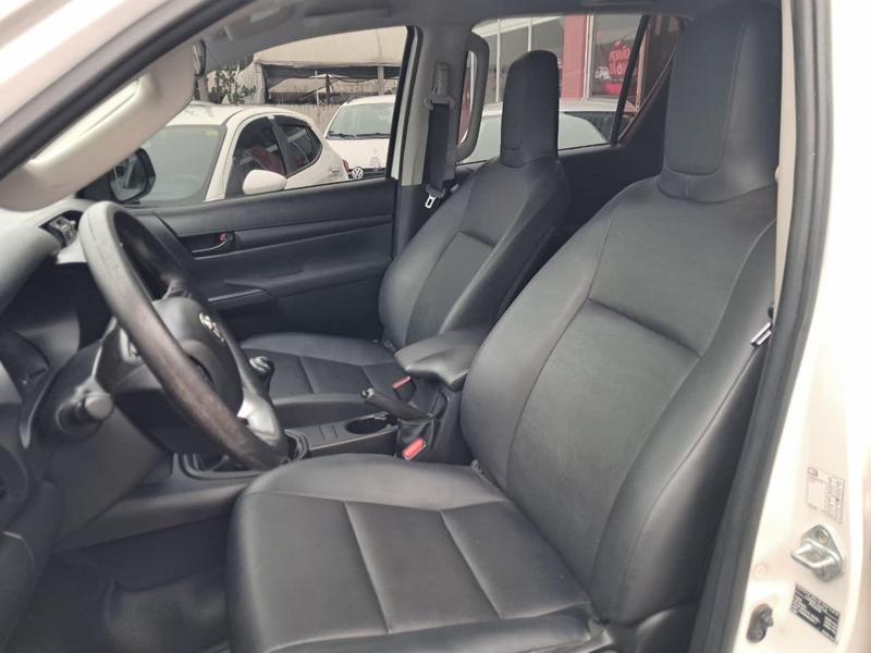 Toyota Hilux Cd 4X4 28 Diesel Mec - foto 4