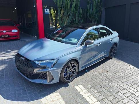 AUDI RS3 SEDAN TRACK 2.5 TFSI QUATTRO S-TRONIC