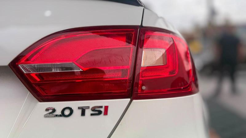 Volkswagen Jetta 20t - foto 11