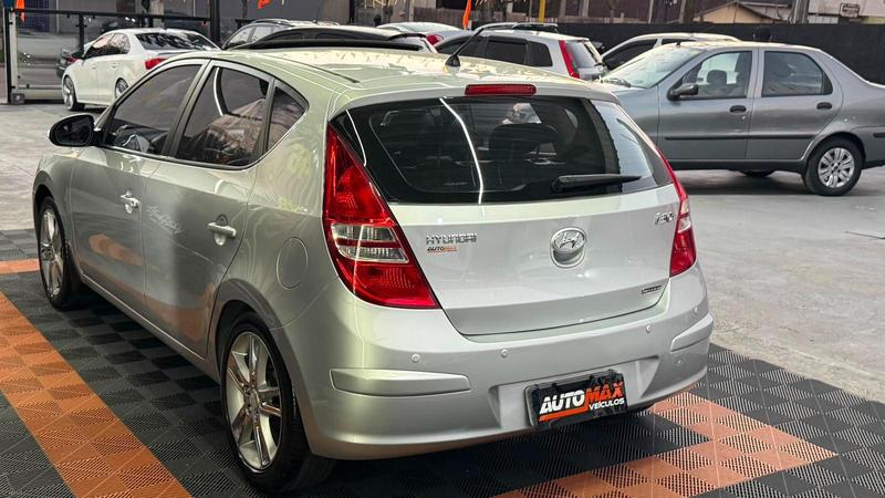 Hyundai i30 2.0 16V 145cv 5P Aut. - foto 6