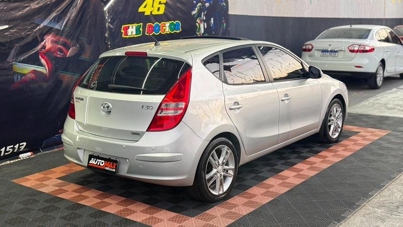 Hyundai i30 2.0 16V 145cv 5P Aut. - foto 5