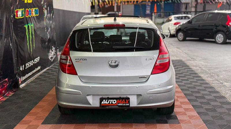 Hyundai i30 2.0 16V 145cv 5P Aut. - foto 4