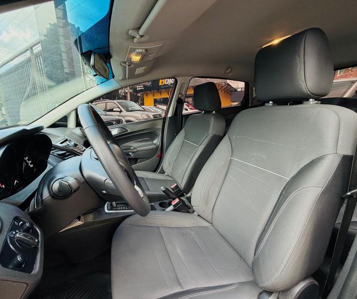 Ford Fiesta 16se - foto 5