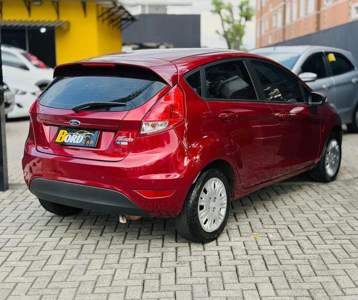 Ford Fiesta 16se - foto 8
