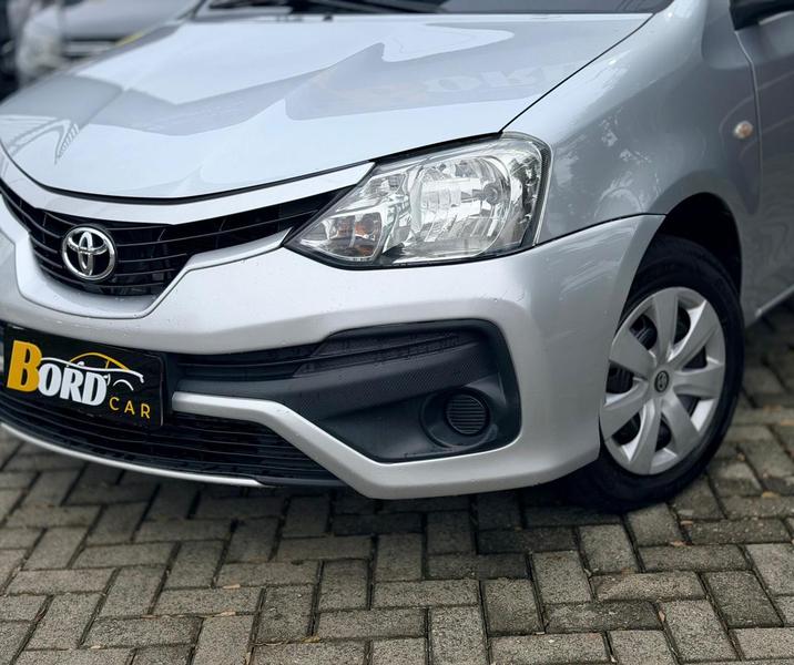 Toyota Etios 1.5 Xs Sedan 16V Flex 4P Manual - foto 2