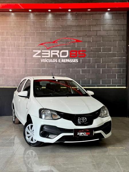 TOYOTA ETIOS HB X VSC MT