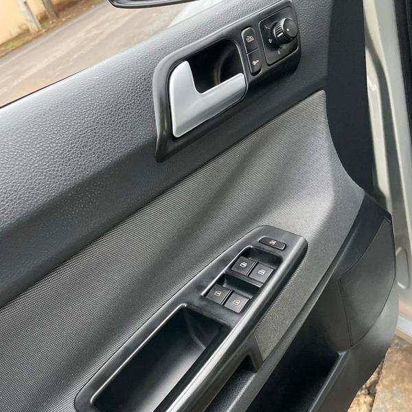 Volkswagen Polo Sedan 1.6 - foto 14