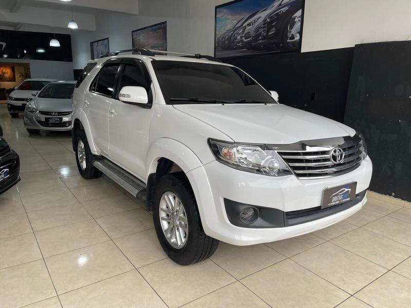 TOYOTA HILUX SW4 4X2SR