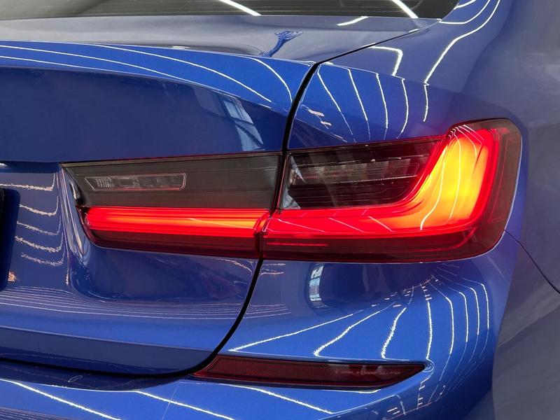 BMW 320i - foto 7