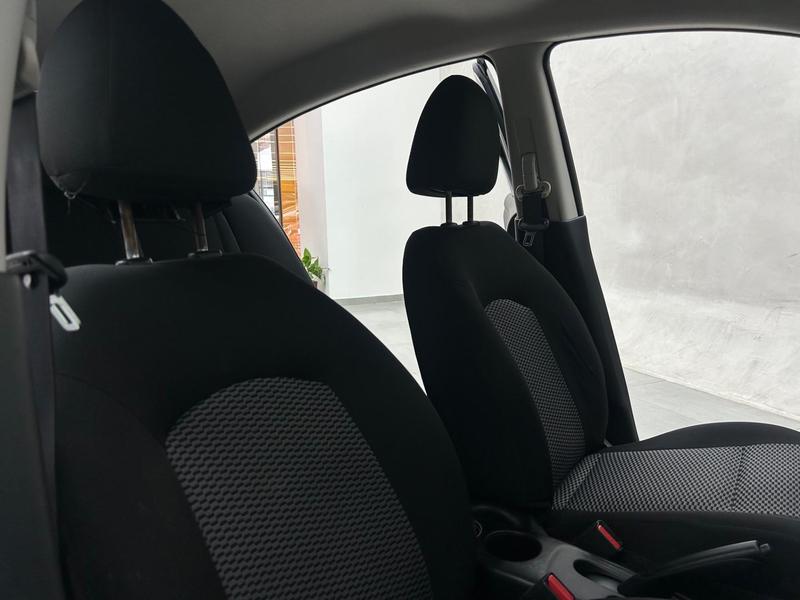 Nissan Versa 16seditcvt - foto 9
