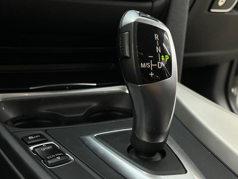 BMW 320i Active Flex - foto 15